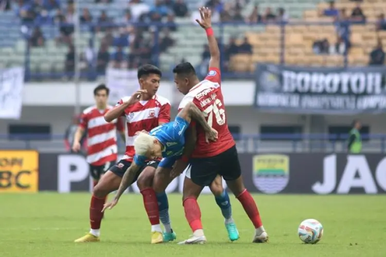 Madura United Rekrut Kiper Muda Timnas U-17 untuk Perkuat Skuad Liga 1 2025-2026
