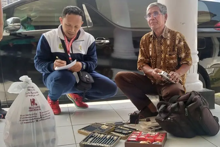 Pedagang Pena Keliling Kecipratan Rezeki Fornas VII 2023 Jabar di Kabupaten Bandung
