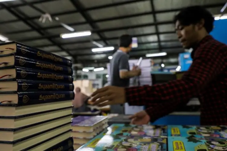 FOTO: Melihat Pembuatan Alquran di Percetakan Syaamil Quran