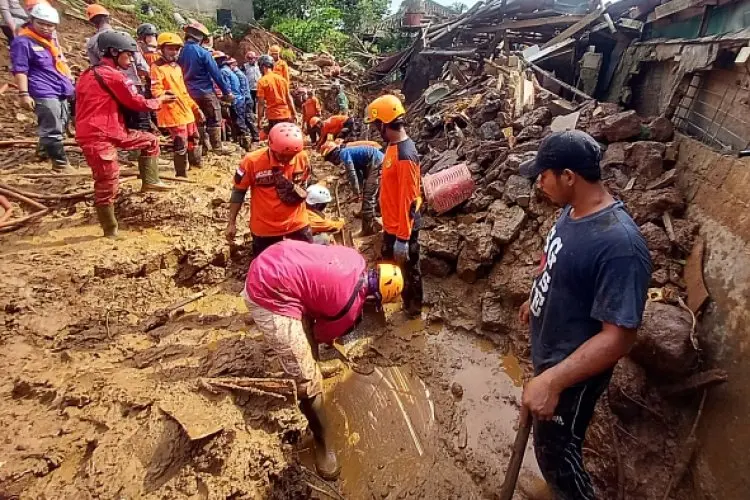 Longsor Menewaskan Empat Orang Warga Kampung Pasir Pogor, Pemerintaha Desa Cipelang Bentuk Pokmas Sadar Bencana