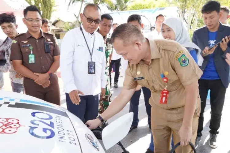 PLN Operasikan 2 SPKLU Baru di Kalsel dan Kalteng, Dukung Pemda Kembangkan Ekosistem Kendaraan Listrik