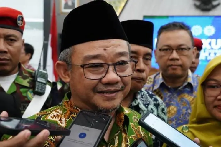 Mendikdasmen Pilih 'No Comment' Tanggapi Soal Rencana Dedi Mulyadi Membina Siswa Nakal di Barak TNI
