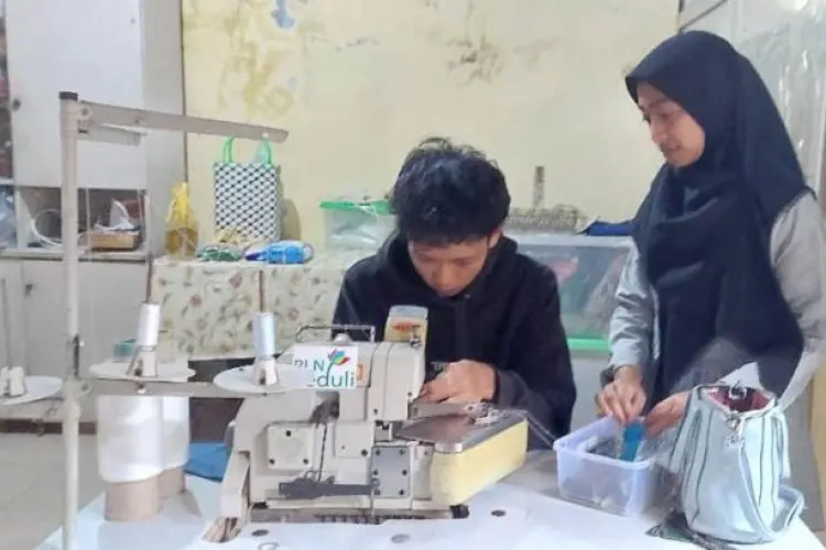 Dorong Siswa Kurang Mampu Berdaya Saing Tinggi, PLN Berikan Bantuan Pelatihan Wirausaha dan Pemasaran Digital 