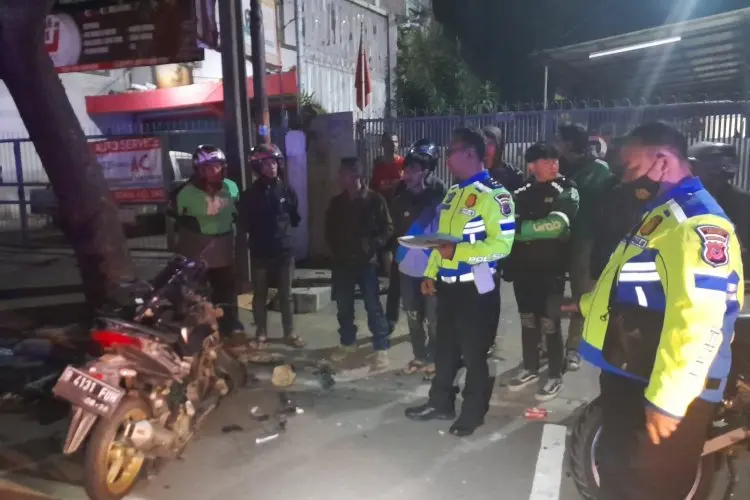Tabrak Bikers Hingga Tewas, Pengendara Mobil Pick Up Diburu Polisi