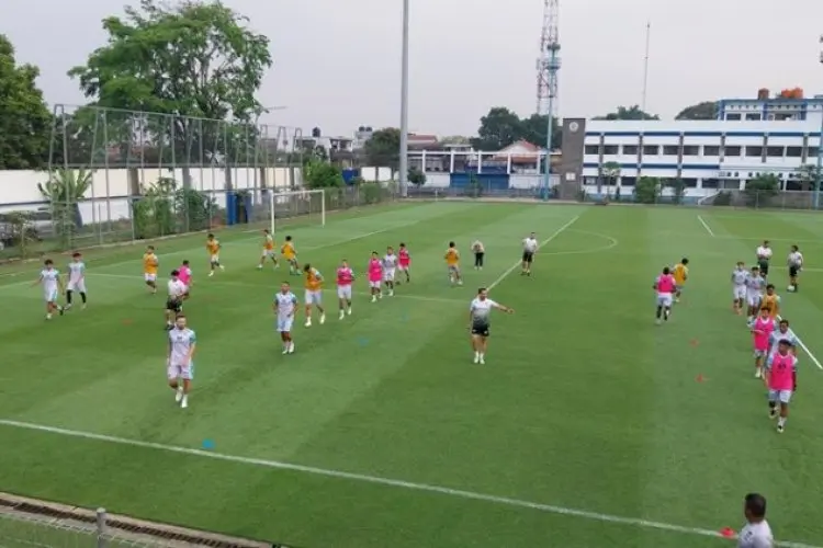 Persib Kembali Latihan Pagi Setelah Ditinggal Luis Milla, Ini Alasannya