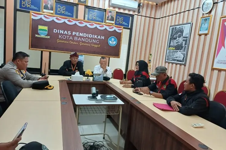 Disdik Kota Bandung Gerak Cepat Fasilitasi Siswa Baru RMP