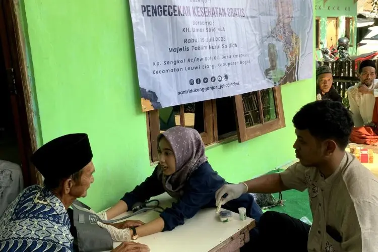 Santri Ganjar Adakan Pengecekan Kesehatan Gratis Untuk Sambut Tahun  Baru Islam