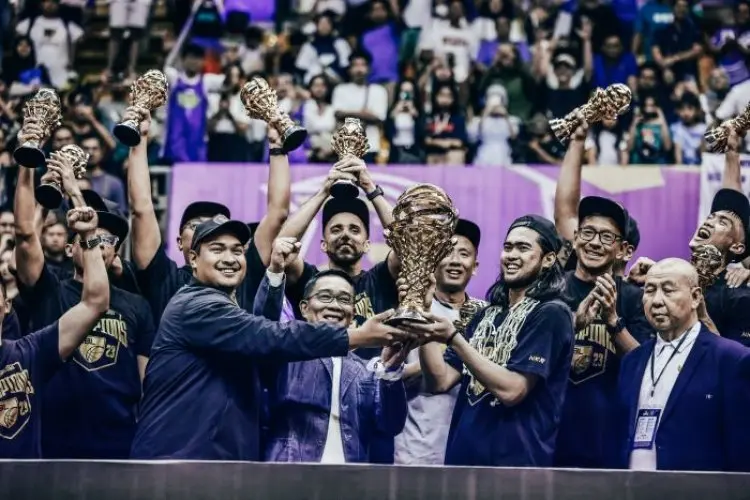 Akhiri Penantian 25 Tahun, Prawira Harum Bandung Juara IBL 2023