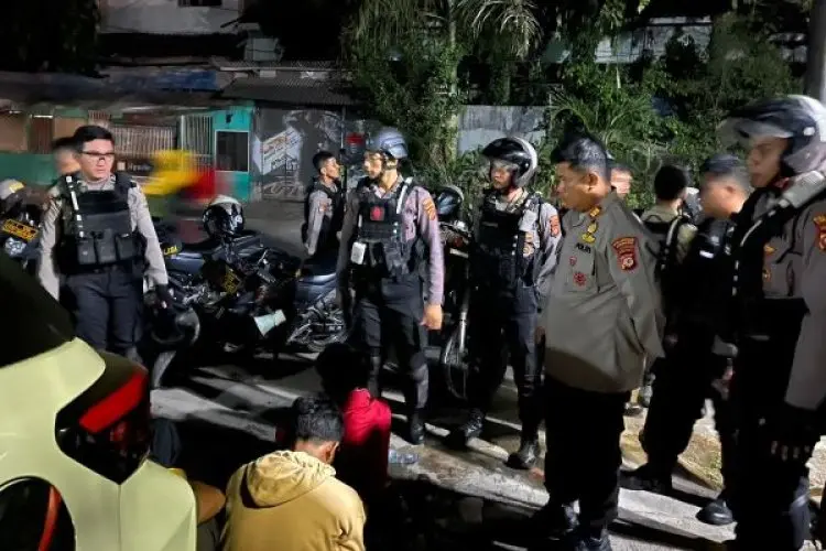 Tim Raimas Macan Kumbang 852 Polresta Cirebon Gagalkan Aksi Tawuran, 10 Pemuda Diamankan