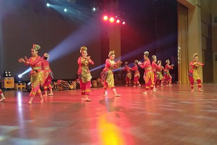 Gempuran Budaya Pop tak Membuat Seni Tari Jaipongan Ditinggal Generasi Muda
