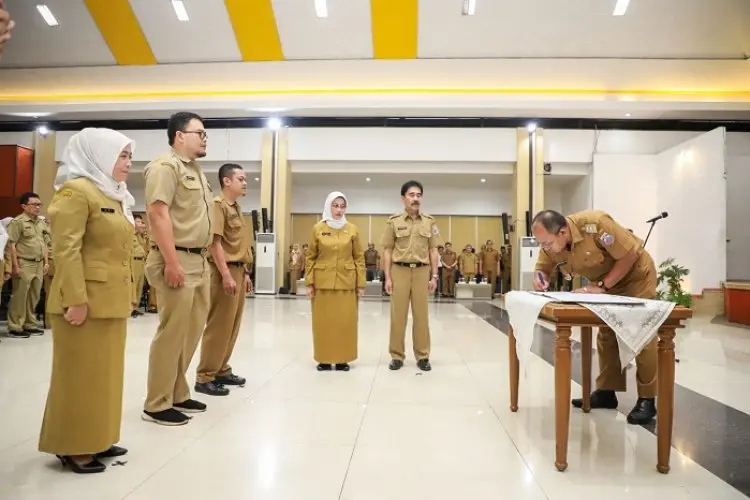 Lantik 289 Pejabat, Pj Wali Kota Cimahi  Tekankan Hal ini