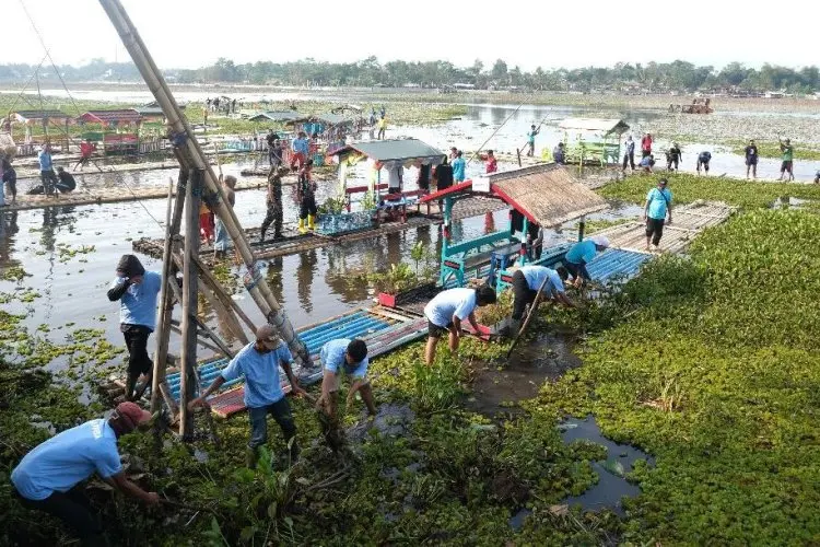 Wabup Helmi Pimpin Ribuan Pegawai dan Masyarakat Bersih-Bersih Situ Bagendit