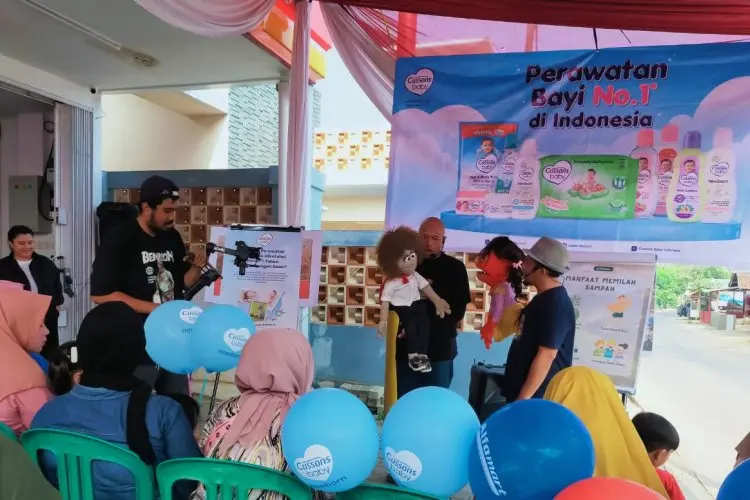 Tak Hanya Cegah Stunting, Alfamart Sahabat Posyandu Juga Berikan Edukasi Lingkungan kepada Ibu dan Anak di Cipeundeuy KBB