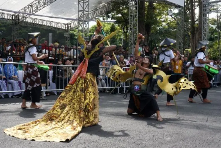 FOTO : Helaran dan Fashion Show OPD KKJ-PKJB 2023