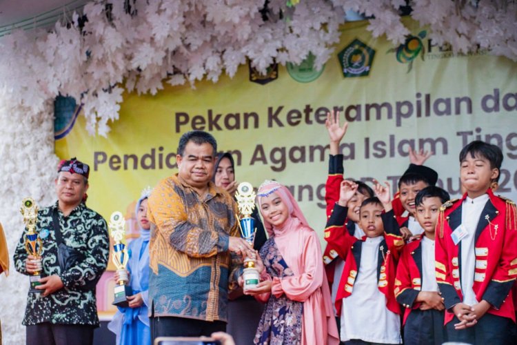 Kota Bandung Juara Umum Pentas PAI Jenjang SD Tingkat Jabar 2023