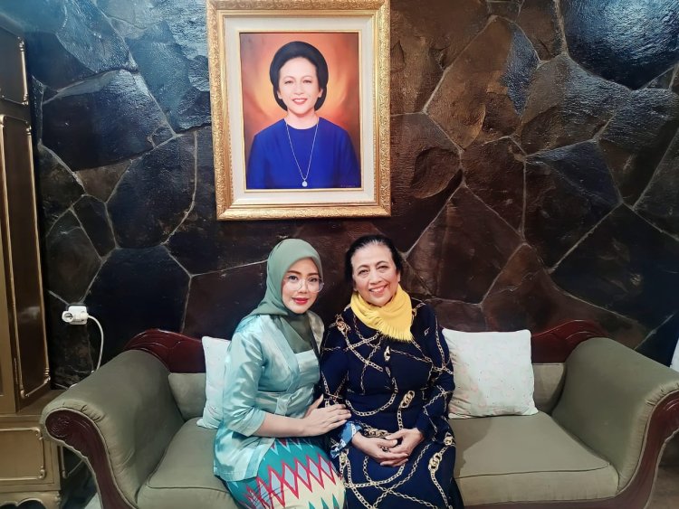 Sambangi Ceu Popong, Bacaleg Aanya Minta Wejangan Soal Partisipasi Perempuan di Dunia Politik