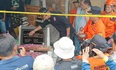 Paman Korban Tanah  Longsor di Lokasi PETI Banyumas Ucapkan Terima Kasih pada Iwan Setiawan