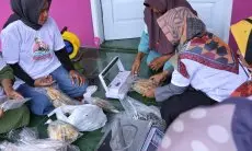 Wanita Nelayan Ganjar Bantu Pengembangan Produk Ikan Asin di Pangandaran