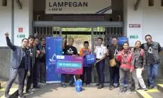 Karyawan XL Axiata Salurkan Bantuan ke Lembaga Kesejahteraan Sosial Lanjut Usia dan Rumah Tahfidz di Cianjur 