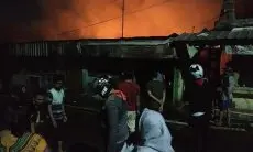 160 Kios Pasar Sadang Serang Kota Bandung Hangus Terbakar