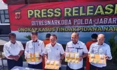 Polda Jabar Sita Satu Kilogram Sabu dan Ratusan Pil Ekstasi