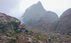 Gunung Raung Salah Satu Tujuan Populer di Kalangan Pendaki, Laut Jawa Dapat Dinikmati Dipuncaknya Kejauhan