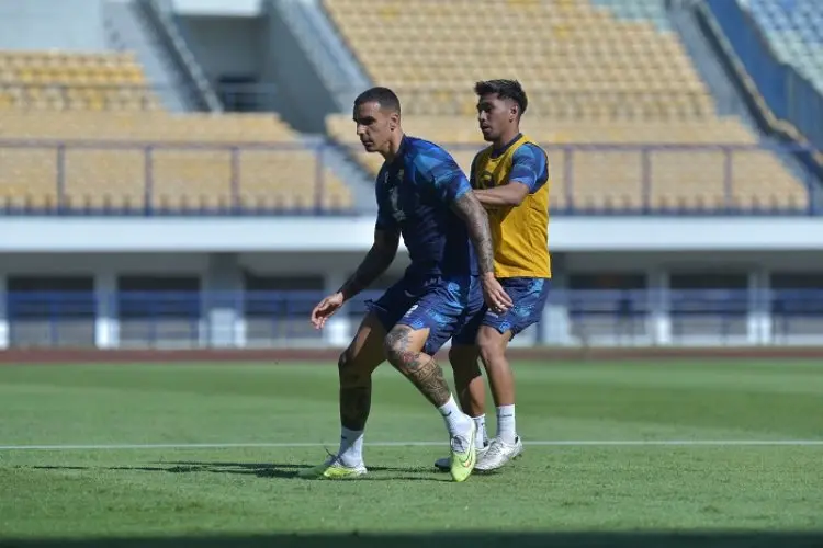 Bek Persib Daisuke Sato Antusias Hadapi Timnas Indonesia