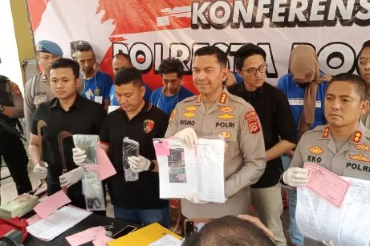 Dua Wanita Cantik Ini Berhasil Gondol Rp2 Miliar Dengan Modus Arisan Online