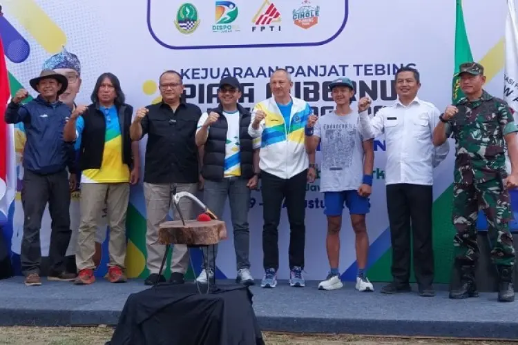 Kejuaraan Panjat Tebing Piala Gubernur Jabar 2023 Resmi Digelar di Cikole Climbing Park Lembang