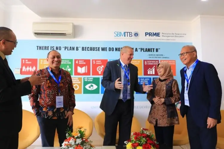 FOTO: Seminar Kualitas Sekolah Bisnis di Indonesia