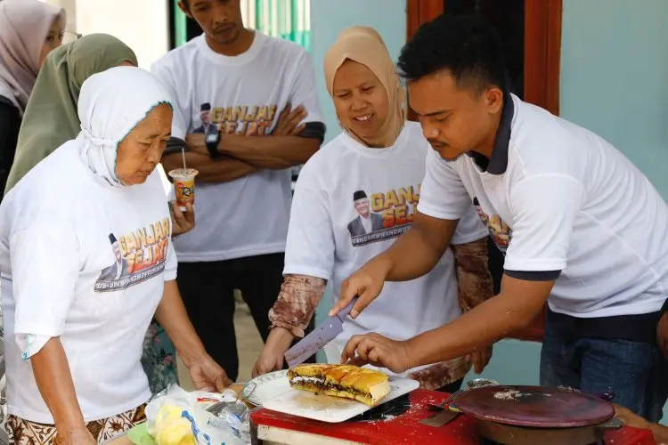 Ganjar Sejati Gelar Pelatihan Membuat Martabak: Ide Peluang Usaha 