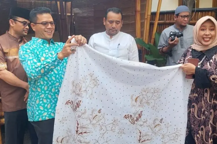Bupati Bandung Bakal Wajibkan ASN Pakai Seragam Batik Kina Tiap Hari Kamis