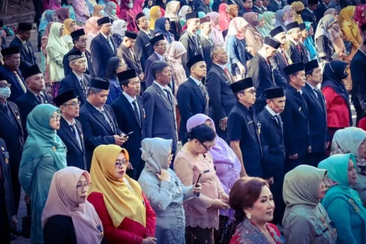 537 ASN di Pemkot Cimahi Terima Penghargaan Satyalancana Karya Satya, Pj Wali Kota Tekankan Hal ini