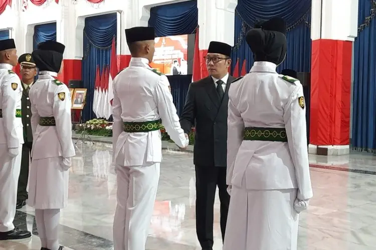 Kukuhkan 36 Paskibraka Jawa Barat, Ini Harapan Ridwan Kamil