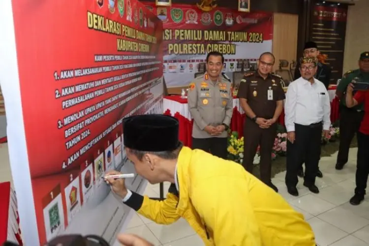 Polresta Cirebon Gelar Deklarasi Pemilu Damai Bersama Seluruh Komponen