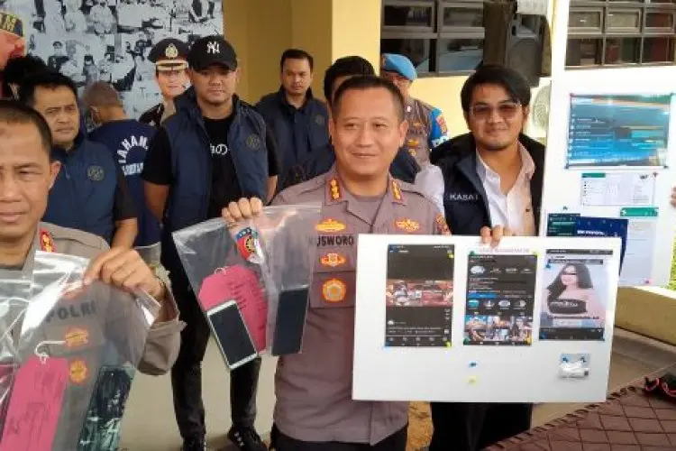Polisi Ciduk Selebgram Perempuan Brand Ambasador Situs Judi Online