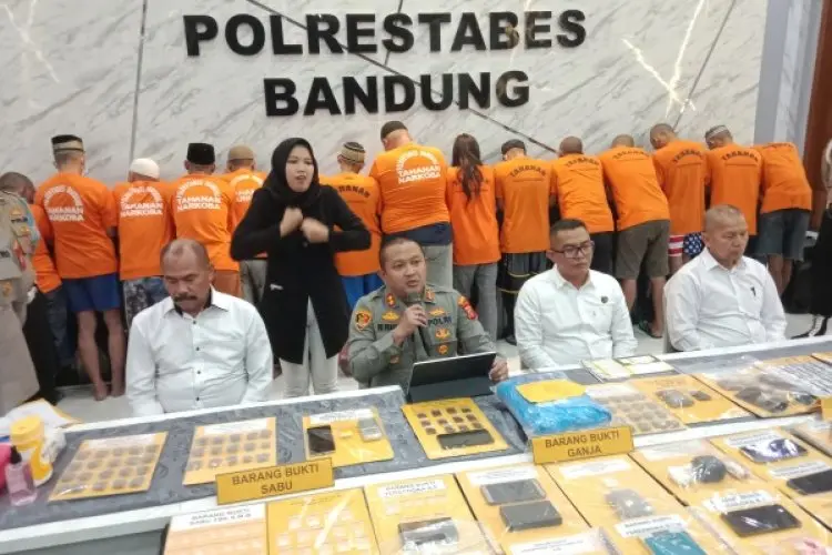 16 Orang Diamankan Polrestabes Bandung Terkait Narkotika di Kota Bandung