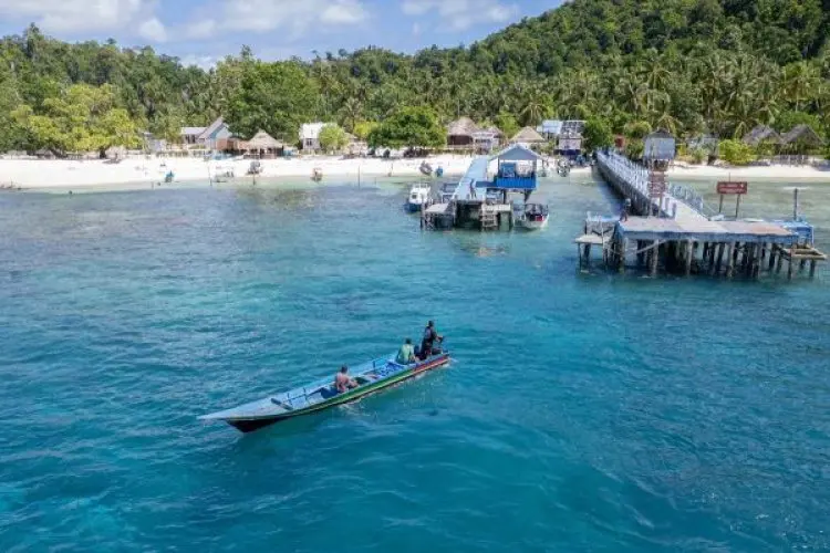 PLN Bantu Perahu Listrik, Nelayan Raja Ampat di Papua Ini Tak Lagi Pusing Biaya BBM