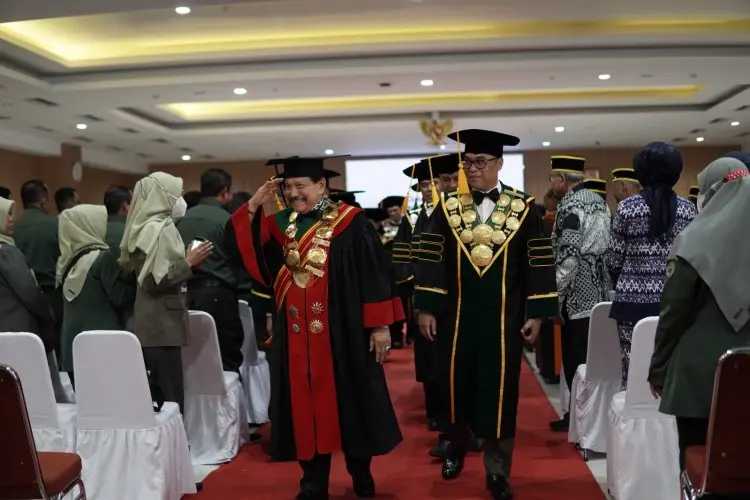 Hadiri Dies Natalis ke-33 Unjani, Prof Hendropriyono Tekankan Pentingnya Kedisiplinan dalam Orasi Ilmiahnya 