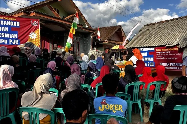 Terangi Jalan, GMP Pasang Lampu  PJU di Beberapa Titik di Tasikmalaya