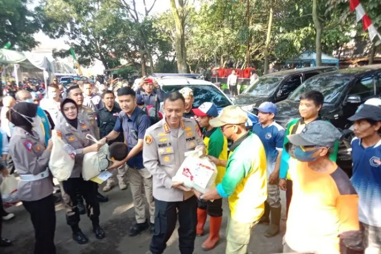 HUT Polwan Ke-75, Polrestabes Bandung Gelar Bakti Sosial Hingga Penyuluhan Anti Narkoba