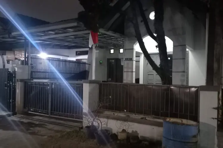 Polda Metro Jaya Geledah Rumah Kontrakan Berisi Senjata Laras Panjang di Bandung