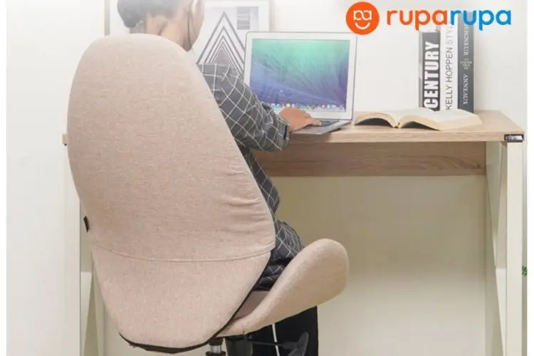 4 Tips Tetap Fokus Kerja di Open Plan Office