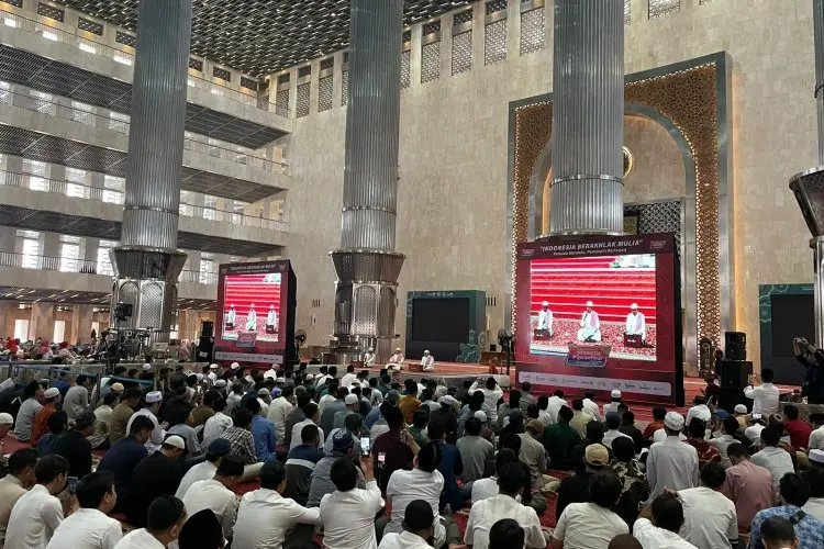 Ribuan Umat Islam Ramaikan Masjid Istiqlal Mengikuti Acara Indonesia Quran Hour