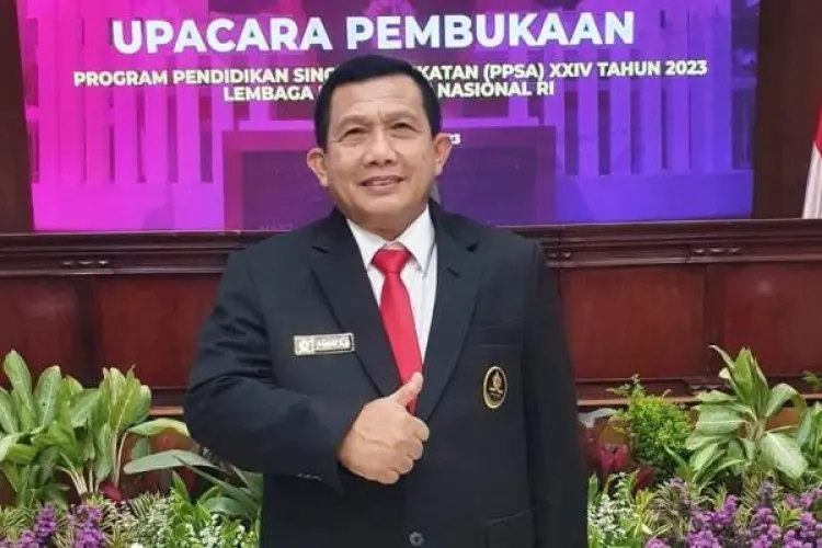 Membendung Transmisi Ideologi Transnasional Melalui Media Sosial yang Melemahkan Persatuan dan Kesatuan Bangsa di Era Disrupsi 