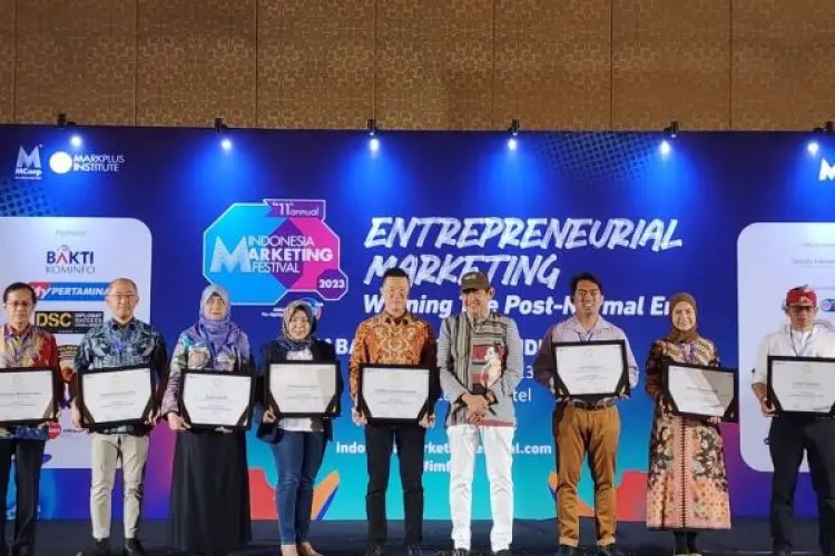PLN UID Jabar Raih Industry Marketing Champion Awards 2023 dari MarkPlus Corp