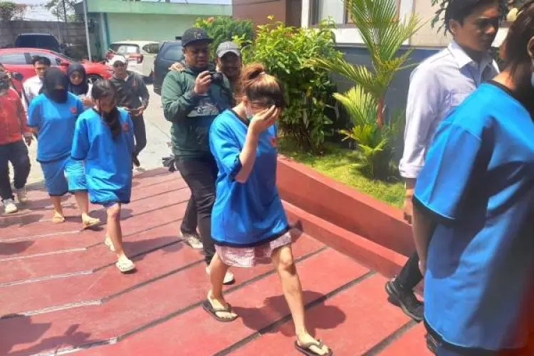 Enam Wanita Belia di Bandung Ditangkap Polda Jabar Lantaran Jadi Promotor Judi Online