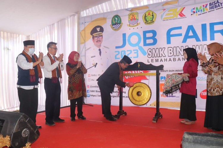 Job Fair di SMK Bina Warga Tekan Angka Pengangguran di Kabupaten Cirebon