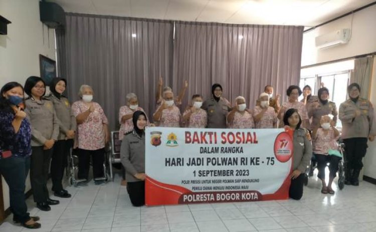 Polwan Polresta Bogor Kota Sambang Silaturahmi Bakti Sosial ke Oma dan Opa di Panti Jompo Hana Gedong 7
