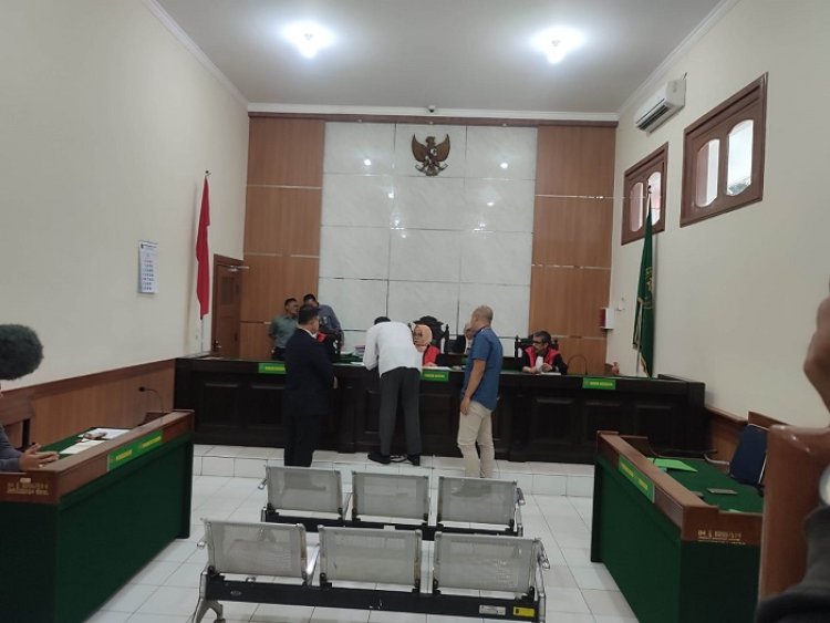 Sidang Perdana, Panji Gumilang dan Ridwan Kamil Kompak Absen